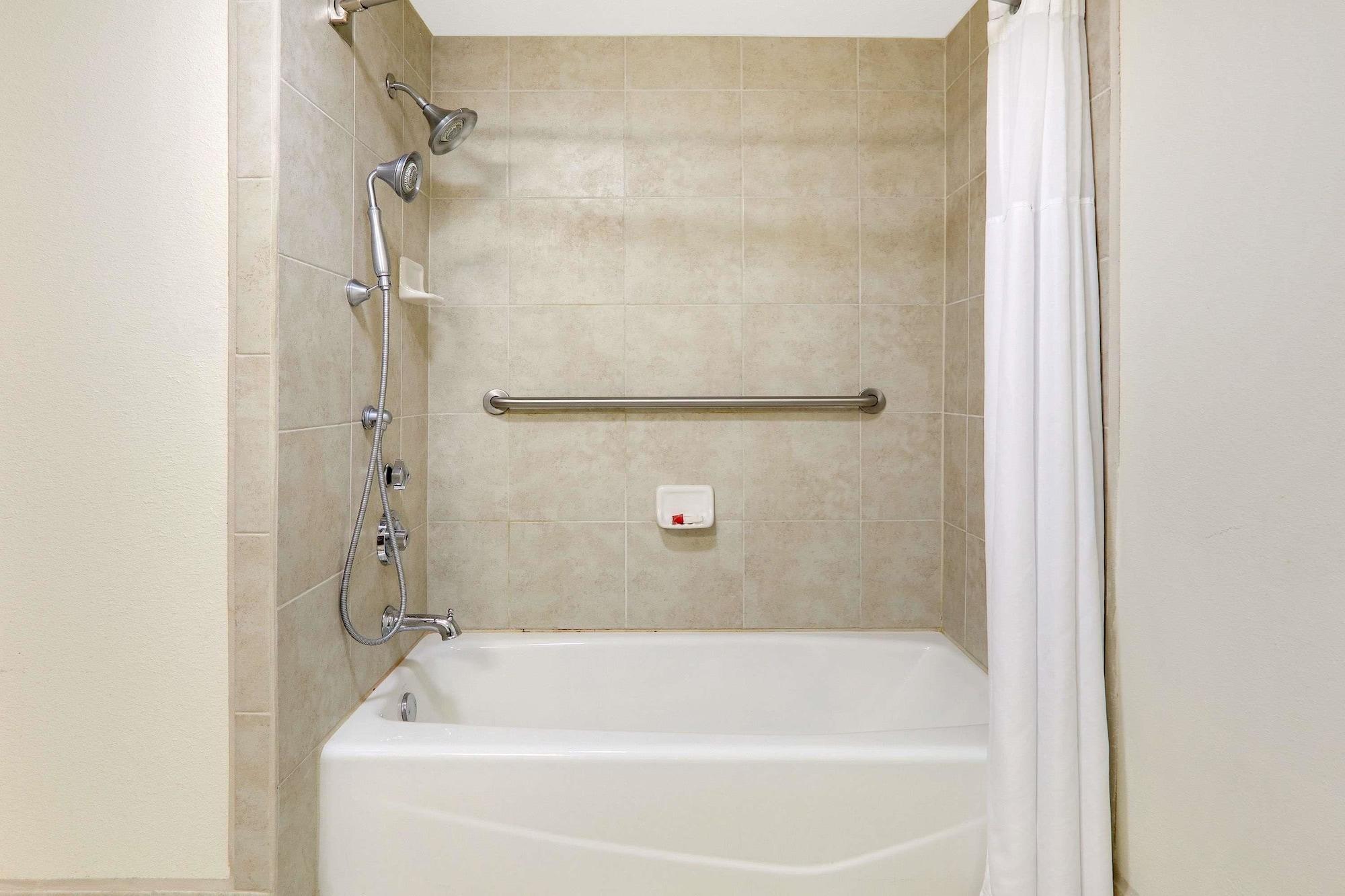 Baymont By Wyndham Roswell Hotel Ngoại thất bức ảnh